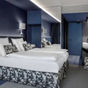 urban-creme.praguehotelsweb.com/