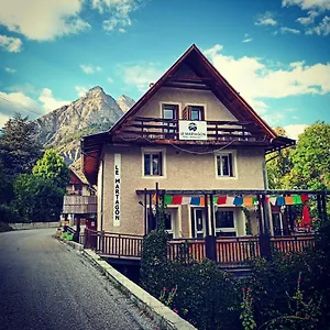https://hotel-restaurant-le-martagon-villars-colmars.fr-provencehotel.com